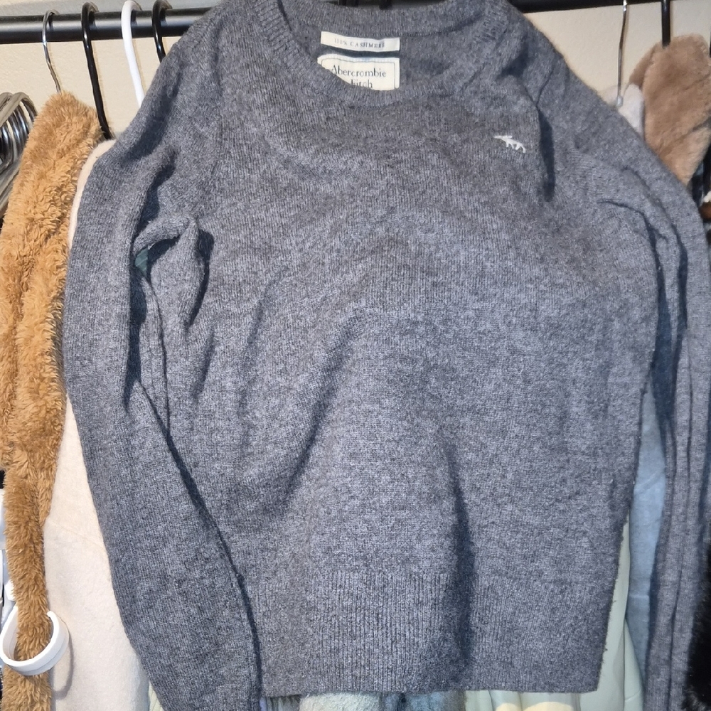 Abercrombie & Fitch Gray Cashmere Sweater